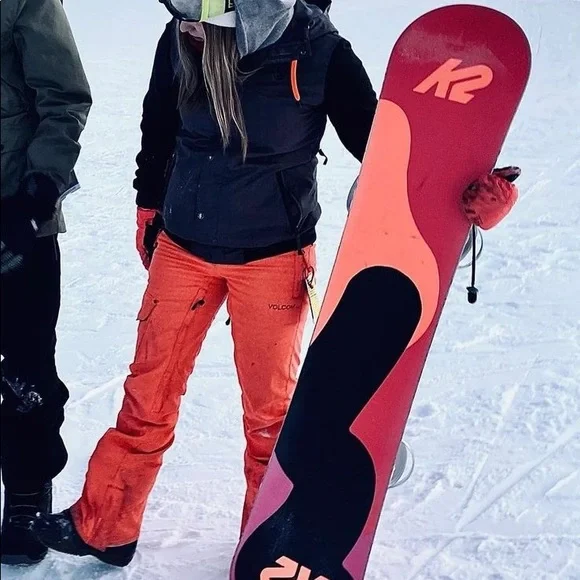 Volcom snowsuit - Picture 2 of 3